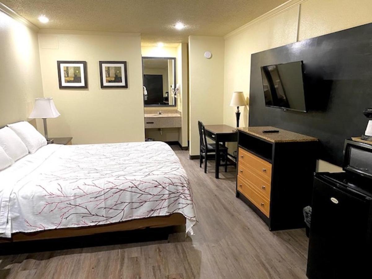 Travelers Inn เอลิซาเบธซิตี้้ ภายนอก รูปภาพ