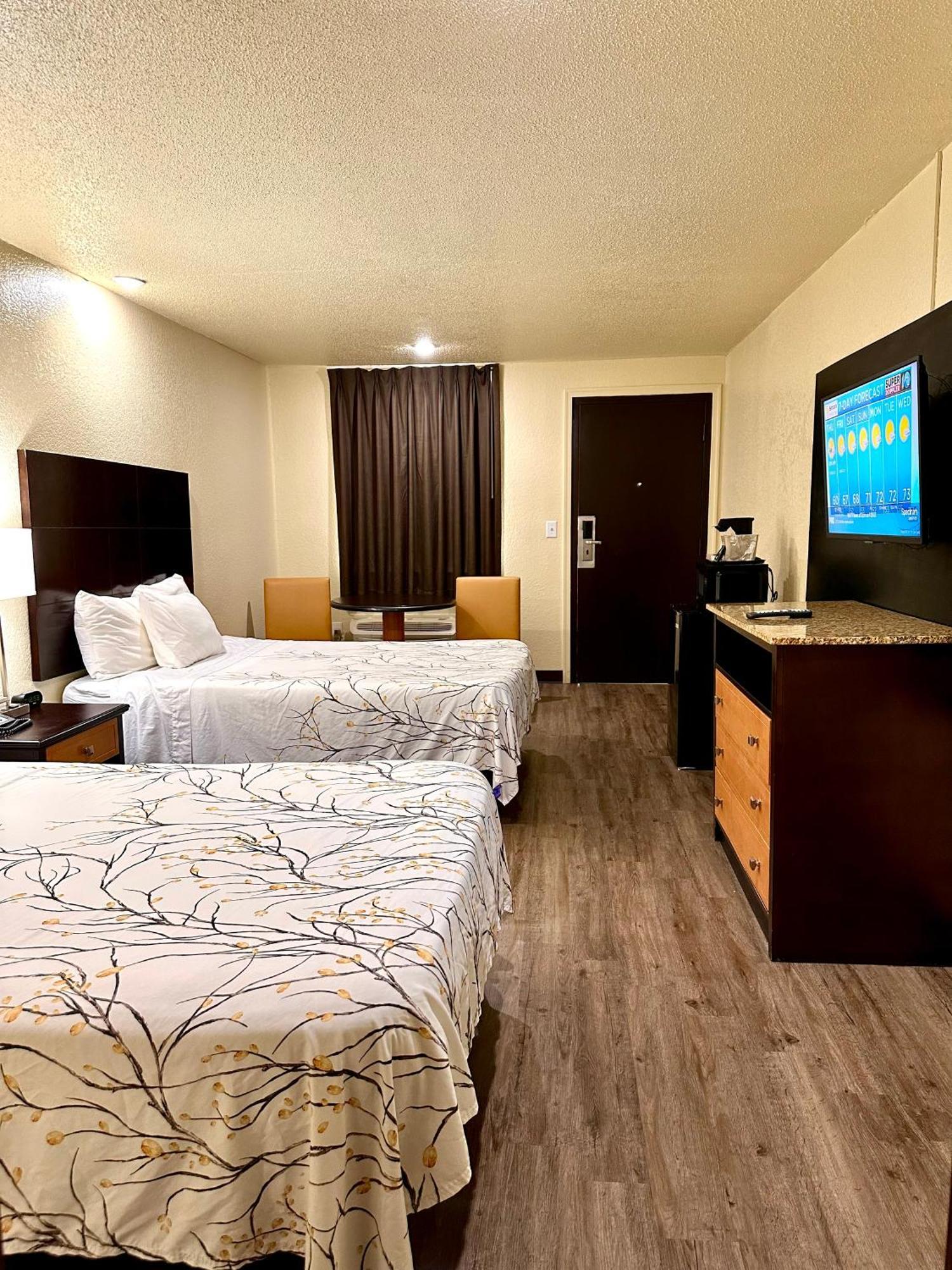 Travelers Inn เอลิซาเบธซิตี้้ ภายนอก รูปภาพ