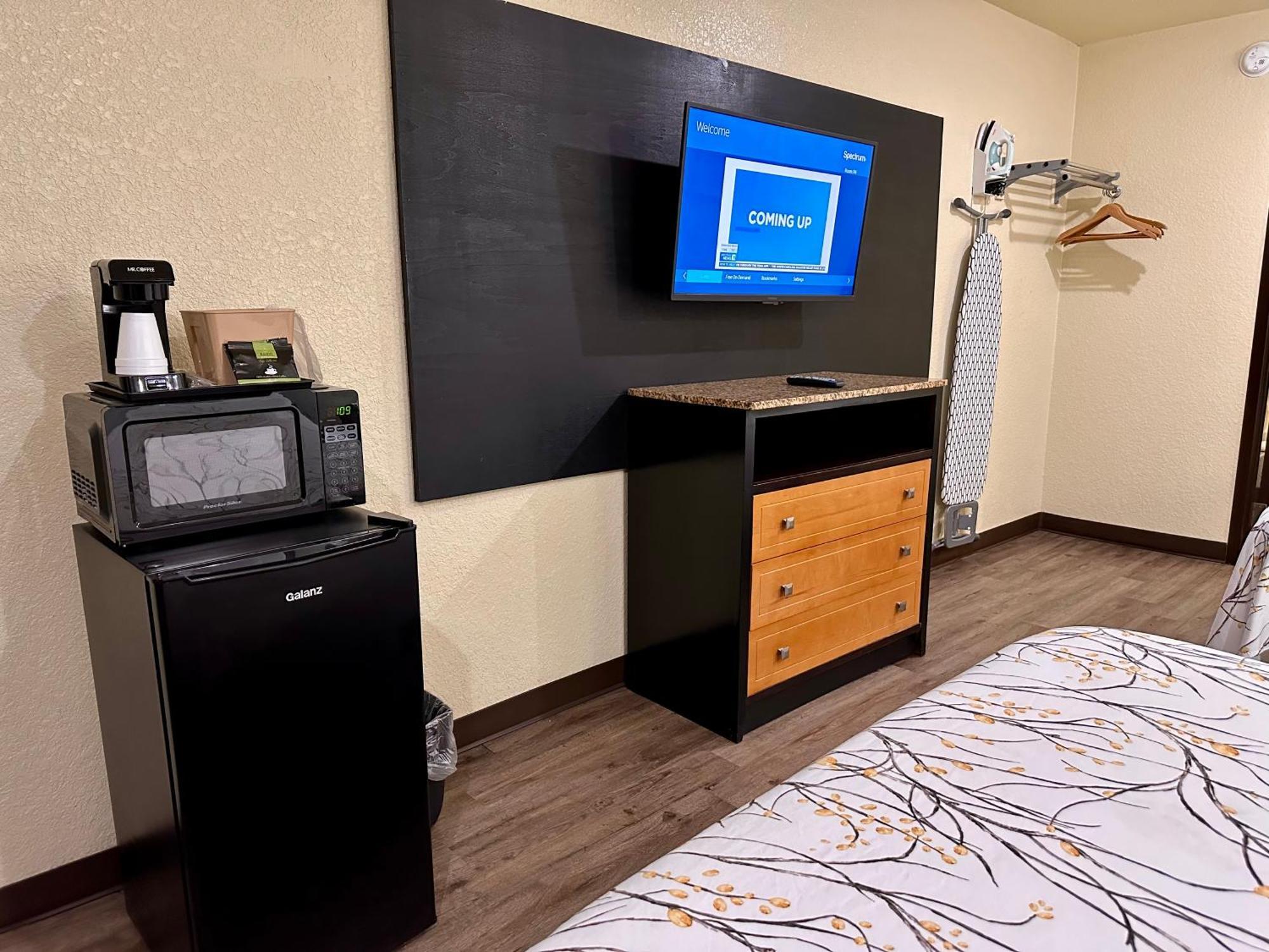 Travelers Inn เอลิซาเบธซิตี้้ ภายนอก รูปภาพ