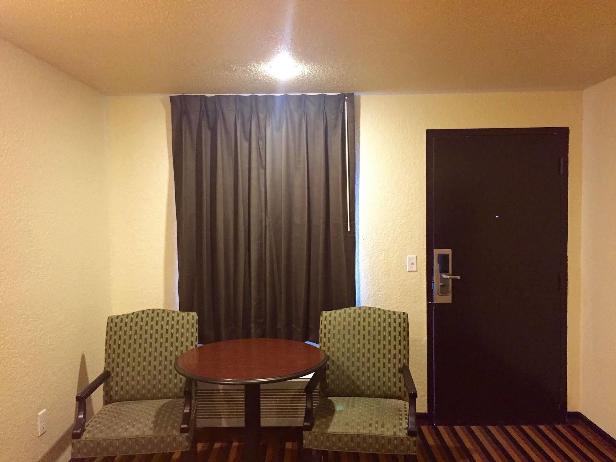 Travelers Inn เอลิซาเบธซิตี้้ ภายนอก รูปภาพ